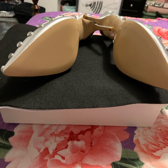 Silver heels with rhinestones - Picture 3 of 3